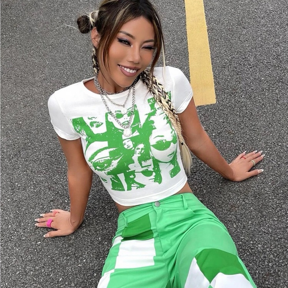 SHEIN Green Graphic Crop Tee